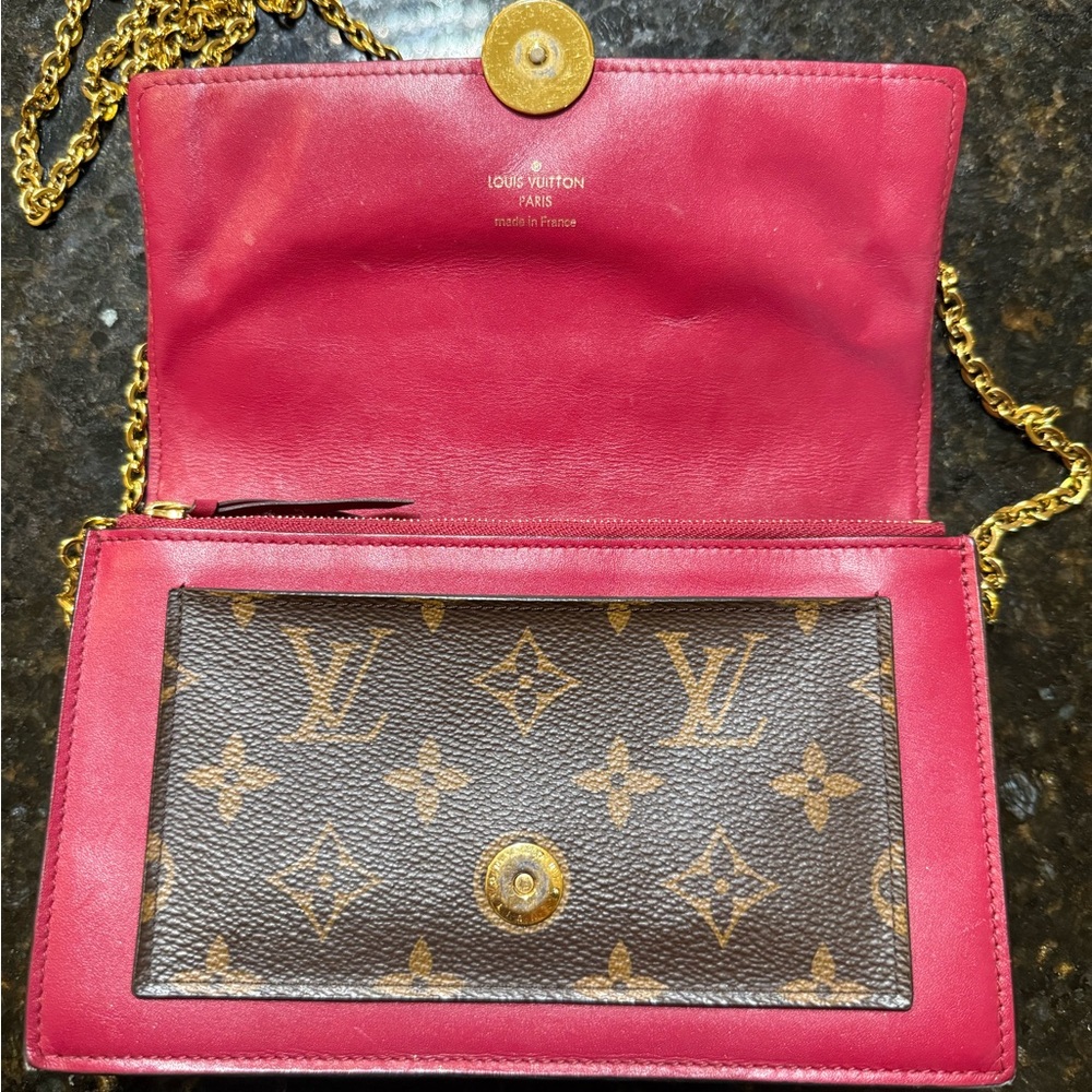 Louis Vuitton Monogram Flore Chain Wallet Fuchsia - Picture 12 of 17